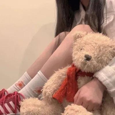 独家爆料：一线女星私下抽烟，评论区沦陷，长达一周